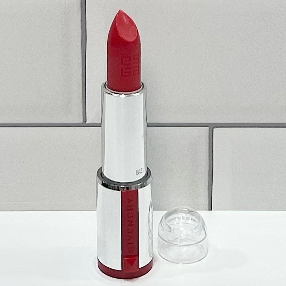 Givenchy 325 Rouge Fetiche Lipstick